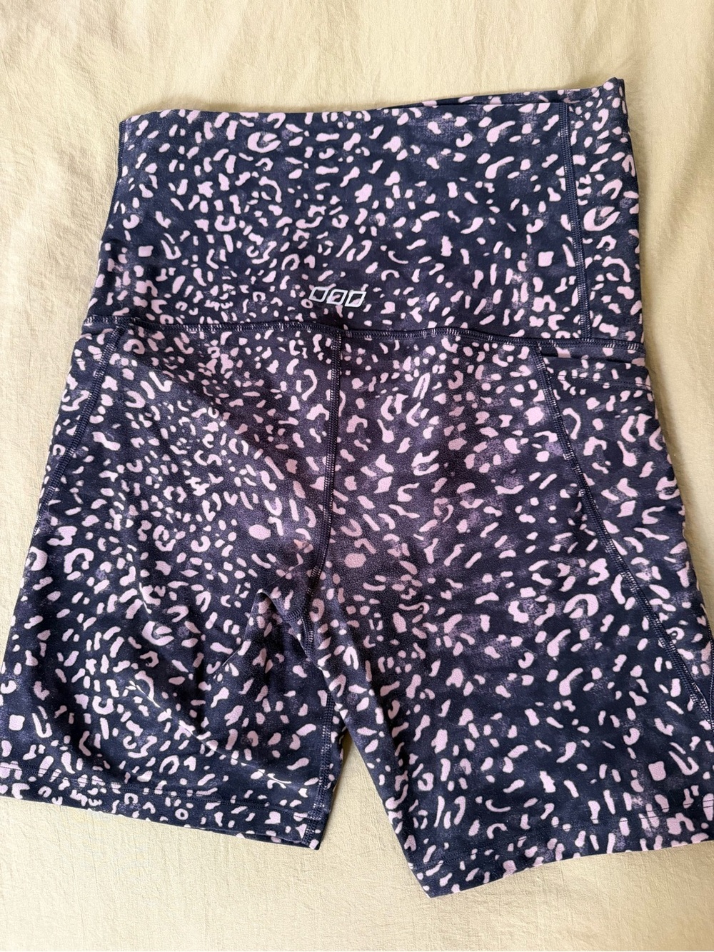 Lorna Jane Maternity Bike Shorts Black Pink Animal Print Pocket Shorts Size S